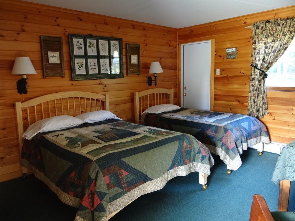 Blue Gentian Lodge At Magic Mountain Londonderry Exterior photo