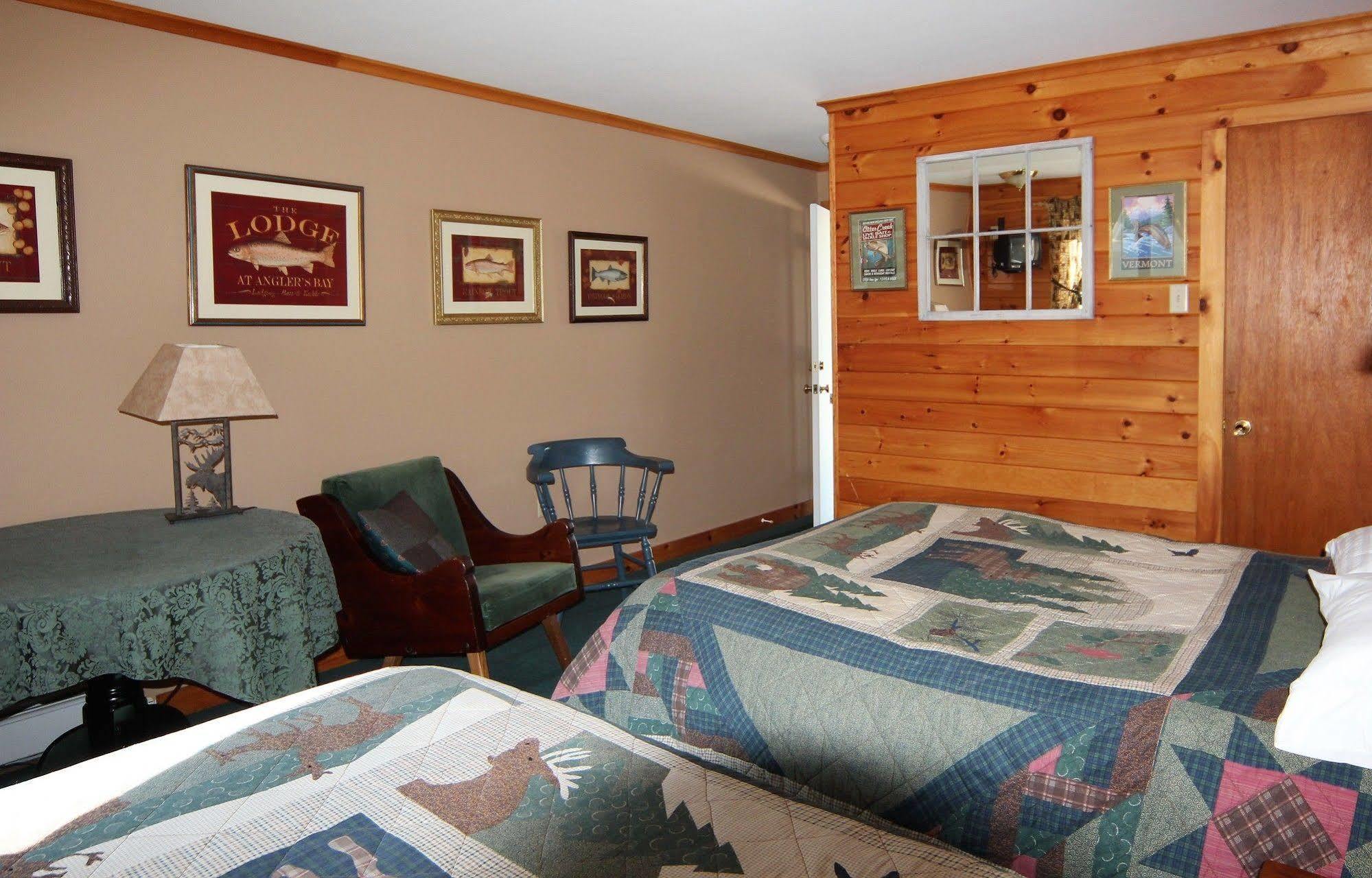 Blue Gentian Lodge At Magic Mountain Londonderry Exterior photo